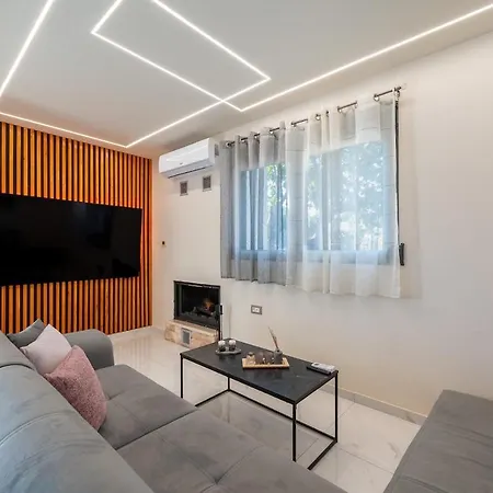 בית נופש Angel House יאליסוס