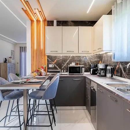 בית נופש Angel House יאליסוס